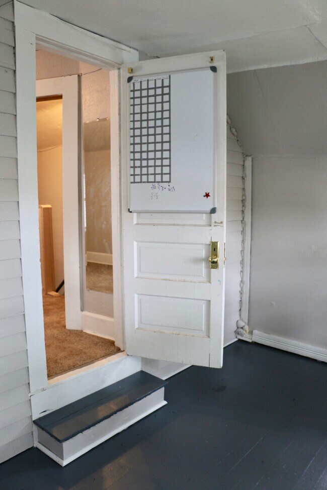 2nd Level Porch - 232 Lincoln St