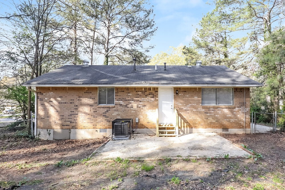 Building Photo - 8270 Attleboro Dr