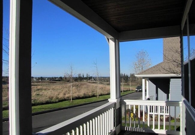 Building Photo - Very nice 2 bed, 2 bath, 1 car garage in S...