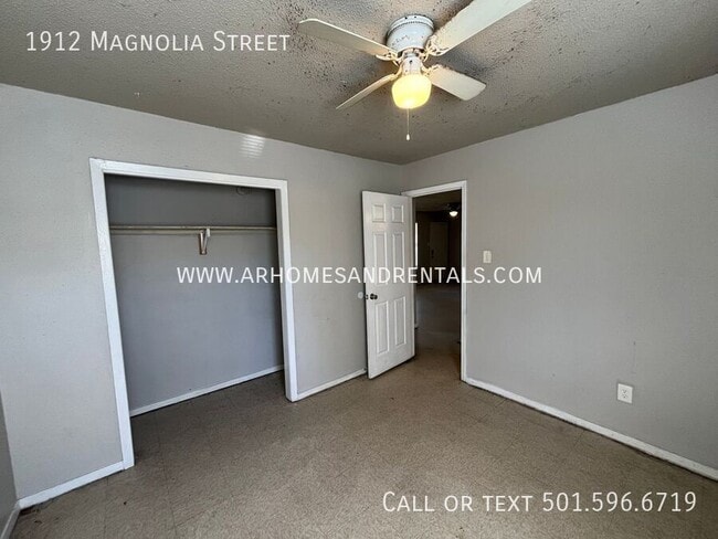 Building Photo - 1912 N Magnolia St