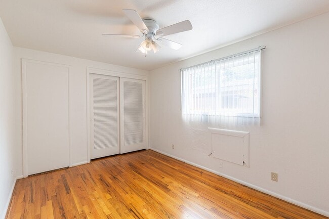 Building Photo - 2 Bedroom 1 Bathroom Unit Available Near BSU