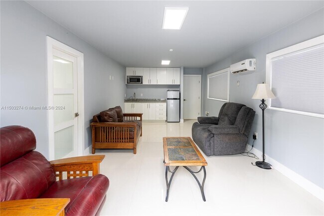 Building Photo - 4538 SW 1st St