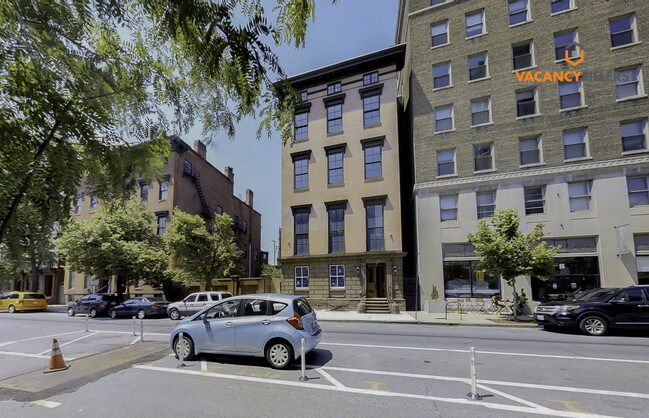 Building Photo - 814 Cathedral St
