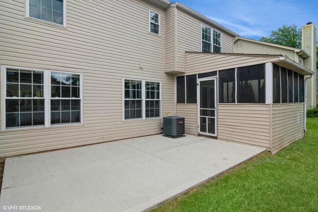 Building Photo - 1939 Appaloosa Dr