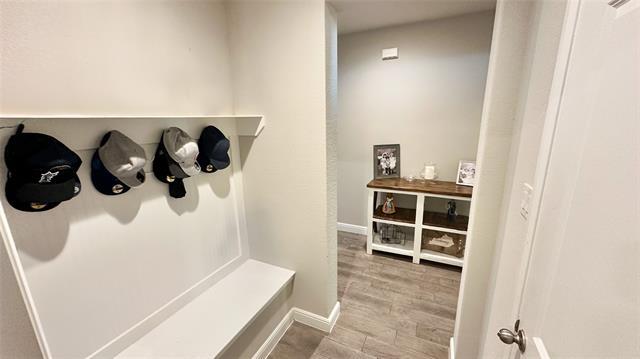 Building Photo - 252 Drumcliffe Dr