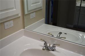 Building Photo - 4372 Paces Point Cir SE