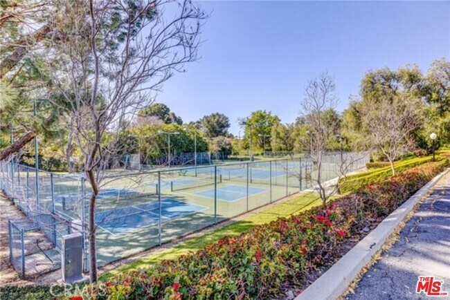 Building Photo - 431 Pebble Beach Pl