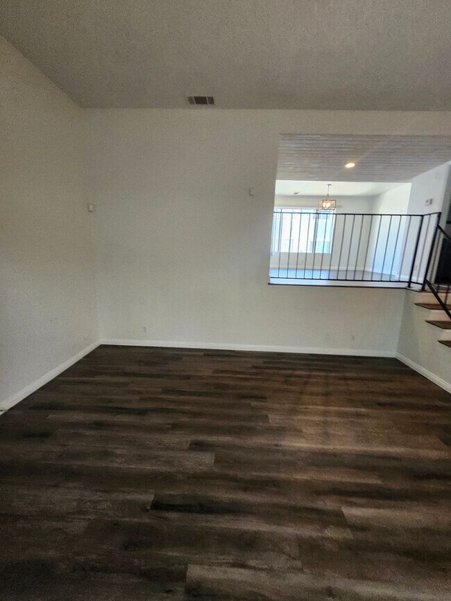 Building Photo - 3-Story Condo in West Covina