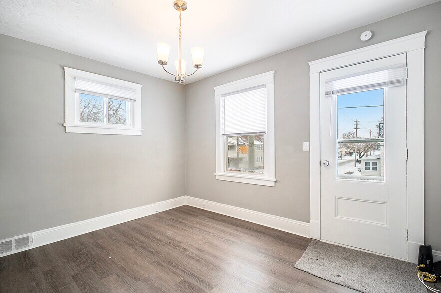 Building Photo - 3366 W 88th St