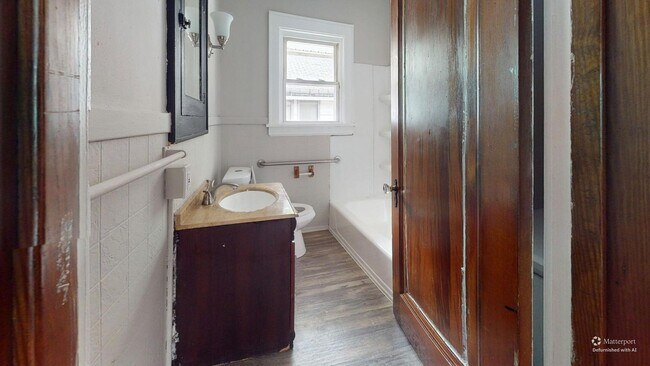 Building Photo - Akron 2 Bedroom Single Family Home