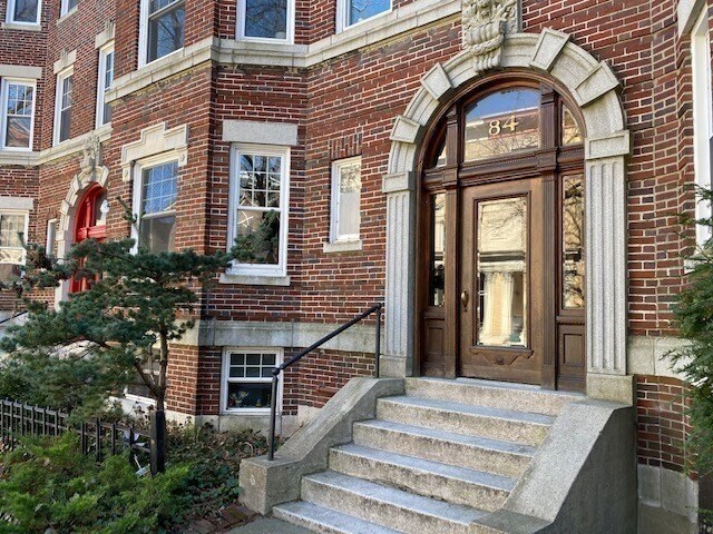 Building Photo - 84 Browne St
