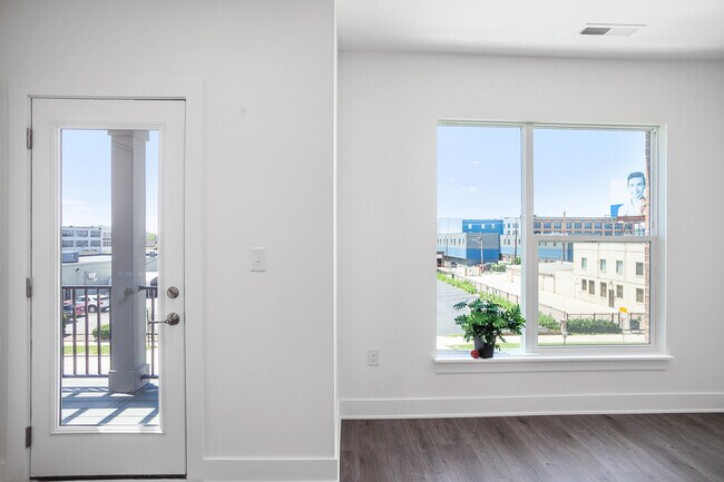 Front Balcony - 727 N Illinois St