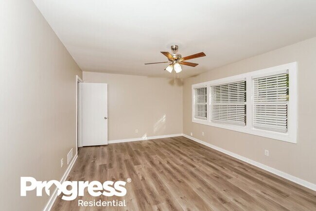 Building Photo - 924 Charles Ct