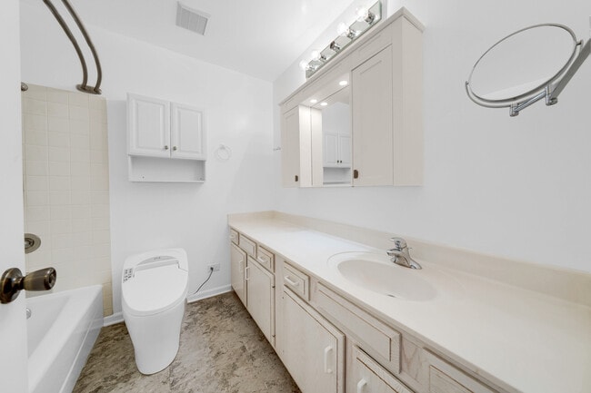 Building Photo - 5080 Prairie Oak Rd