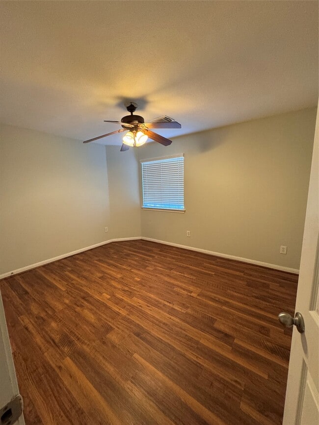 Building Photo - 21003 Kirkland Woods Dr