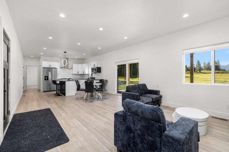 Building Photo - 15 Sandy Hl Ter