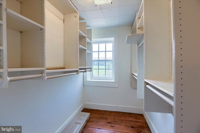 Building Photo - 4551 Colebrook Rd