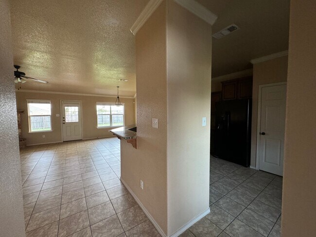 Building Photo - 4-Bedroom House for Rent in Killeen