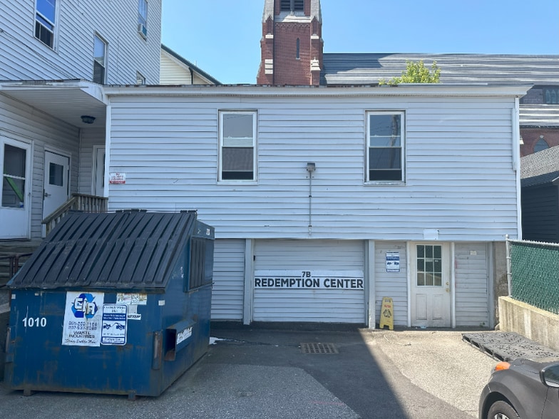 Building Photo - 170 Elm St