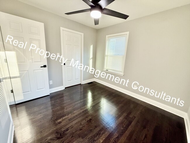 Building Photo - Beautifully Renovated 3-Bedroom, 2-Bath Ho...