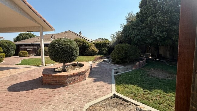 Building Photo - 521 Sherwood Ct