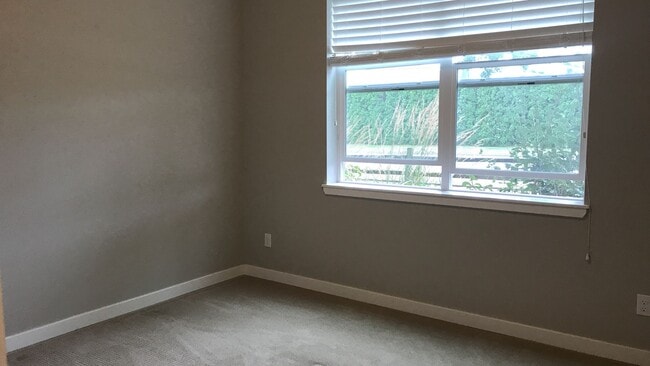 Building Photo - Amazing 1 bedroom 1 bath Apartment Home in Lynden