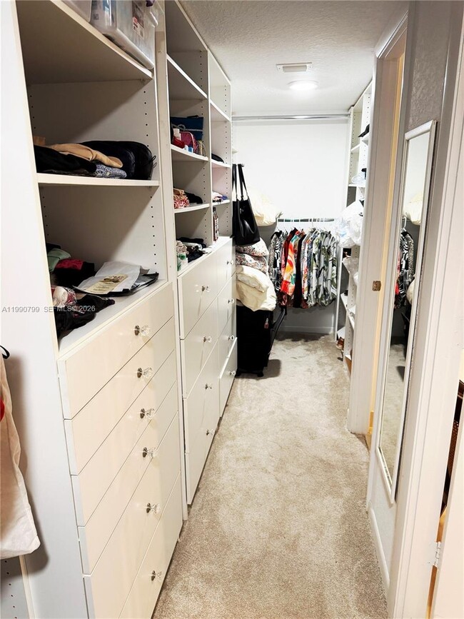 Building Photo - 4900 N Ocean Blvd