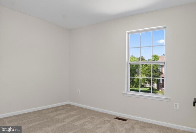 Building Photo - 21096 Lizson Ct