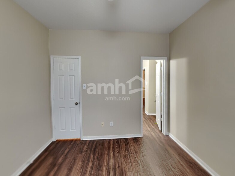 Building Photo - 4823 Dappled Grove Trl