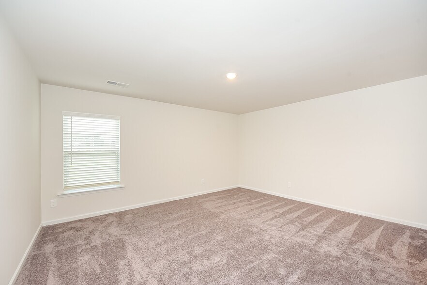 Building Photo - 157 King Buck Dr