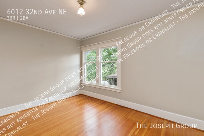 Building Photo - 6012 32nd Ave NE