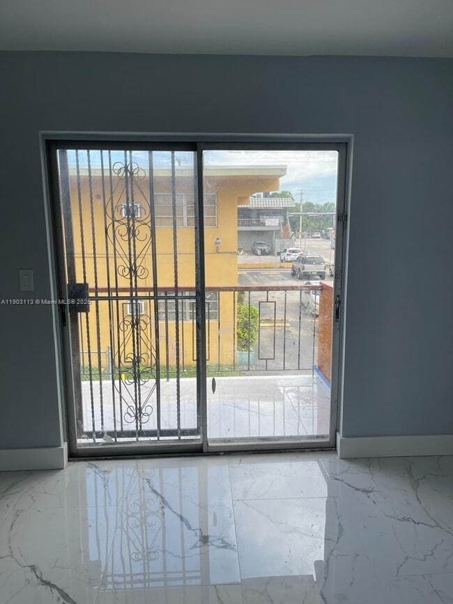 Building Photo - 47 NW 47th Ave