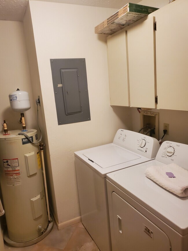 Building Photo - 4013 SE 20th Pl