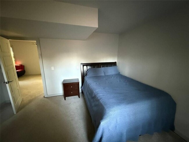 Building Photo - 4472 Calumet Dr NW