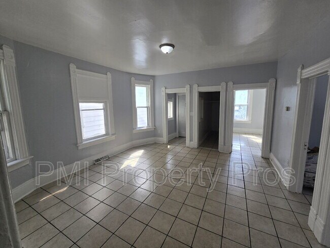 Building Photo - 2626 N 24th St