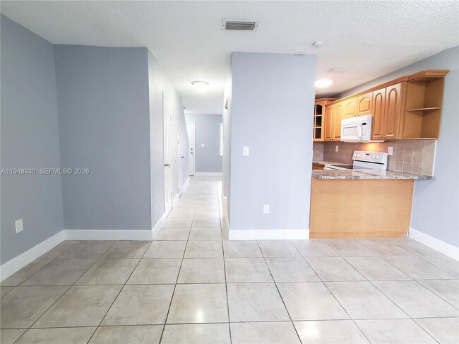 Building Photo - 1519 W 42nd Pl