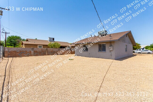 Building Photo - 633 w chipman-