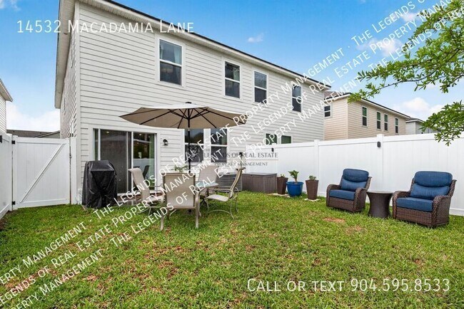Building Photo - 14532 Macadamia Ln