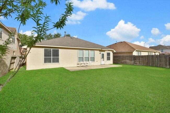 Building Photo - 815 McIntosh Bend Dr