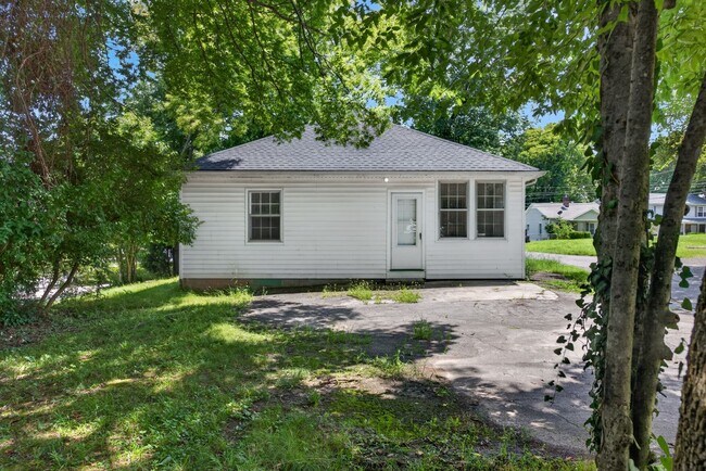 Building Photo - 251 Forbes Ave