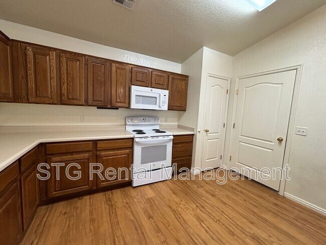 Building Photo - 136 S 1930 W