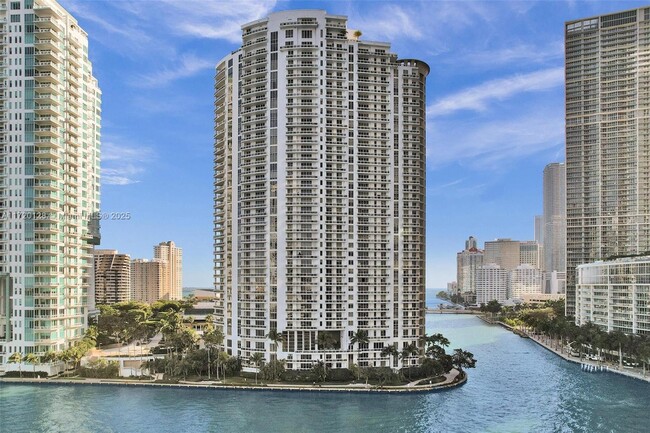 Building Photo - 901 Brickell Key Blvd