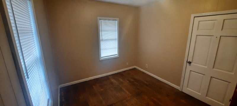 Building Photo - 1614 Elizabeth Rd