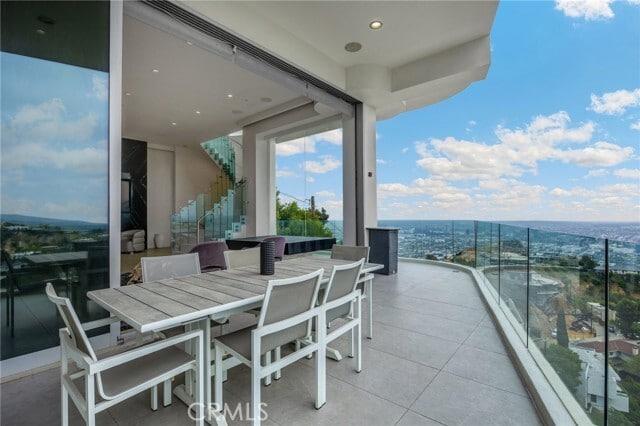 Building Photo - 1609 Viewmont Dr