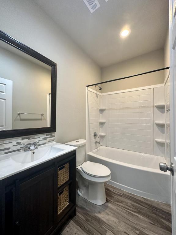 Building Photo - 1110 Tennison Rd