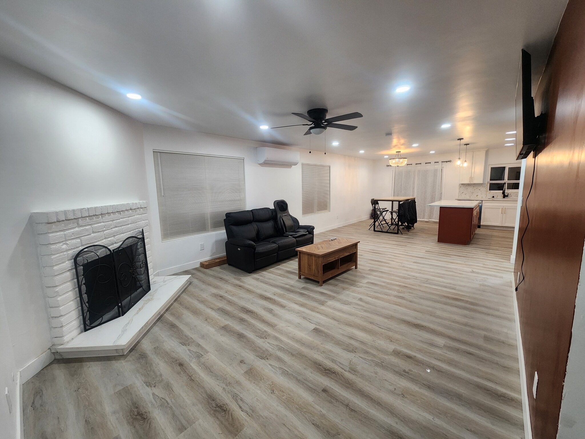 Building Photo - 1320 Vinca Way