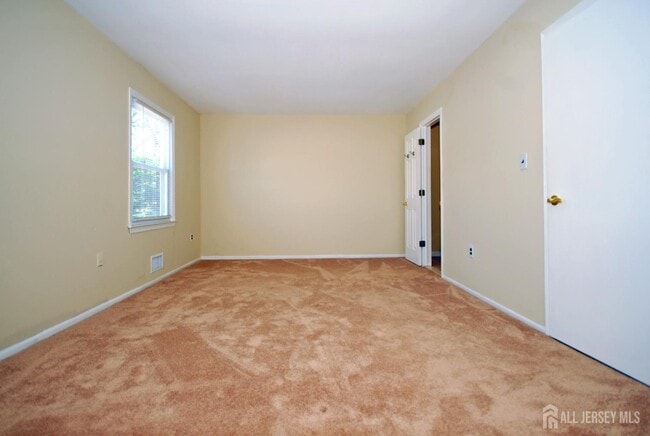 Building Photo - 21 Rosewood Ct