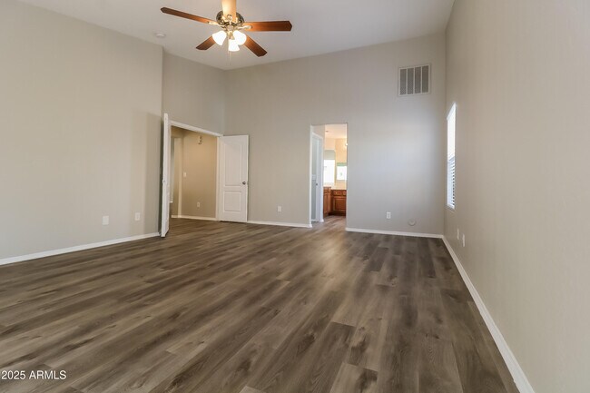 Building Photo - 9015 S 50th Ln