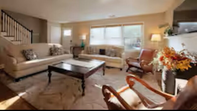 Building Photo - 9605 Singleton Dr