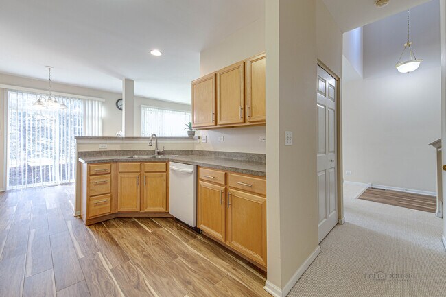 Building Photo - 348 Pine Lake Cir